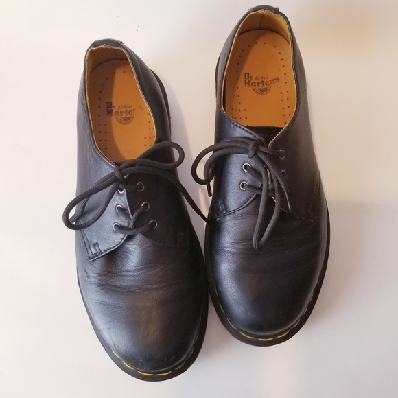 Dr. Martens Shoes - Classic Black Dr Martens 1461 Oxfords